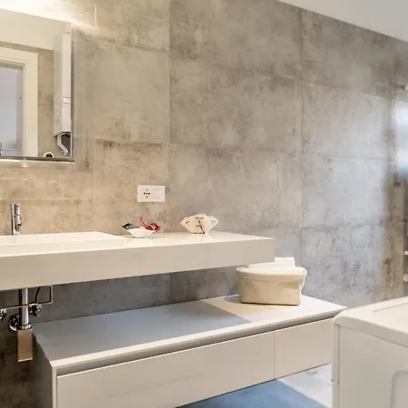 Apartment Apt. Modern Style